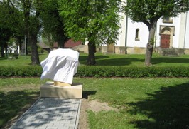 Odhalení pomníku - Vesnice roku 2015 ve Stračově